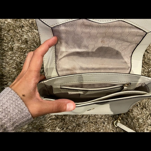 Michael Kors white crossbody purse - Picture 2 of 4
